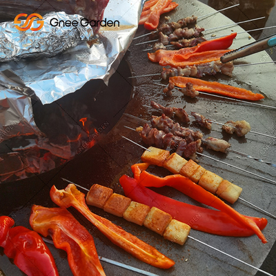 Openlucht het Staalbrand Pit With Firewood Storage Backyard Rusty Colour van BARBECUEcorten