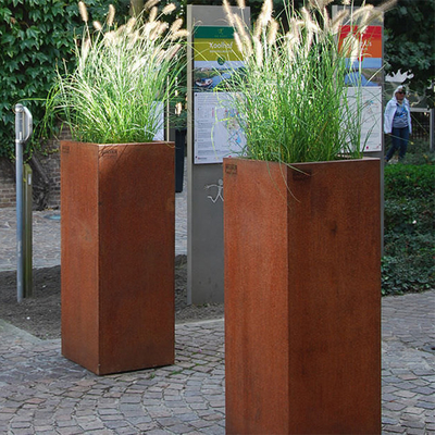 De Roest van de laserbesnoeiing beëindigt Corten-Staalplanter