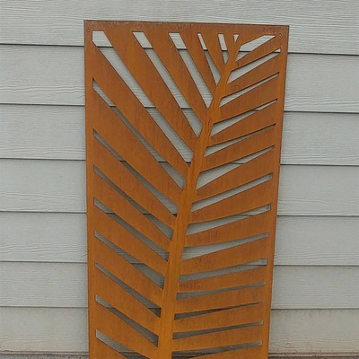 De buiten van de het Staaltuin van Decor Naar maat gemaakte Corten Schermen 2.5mm dik
