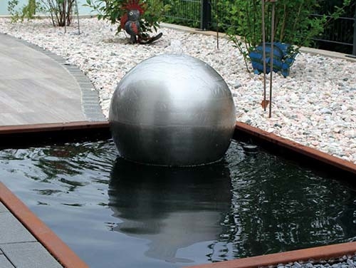 De openlucht Gevormde Waterval van Rusty Corten Steel Garden Fountain Bal
