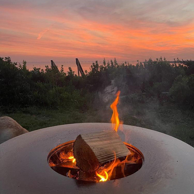 Houtskoolbarbecue Grill Outdoor Cortenstaal Fire Pit BBQ met kookgrill