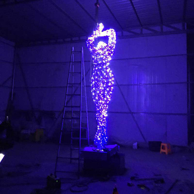 500cm het Beeldhouwwerk Dansende Dame Customized van het Hoogte Grote Roestvrije staal